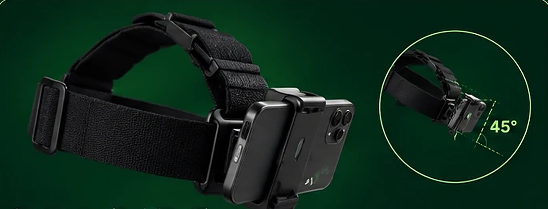 Suporte de cabeça com celular encaixado e detalhe do ângulo de 45°